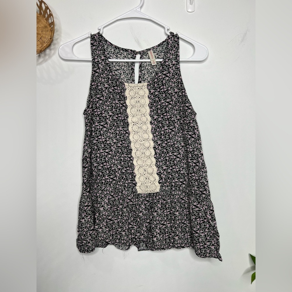 Boho Floral Sleeveless Top with Crochet Lace Panel Size M